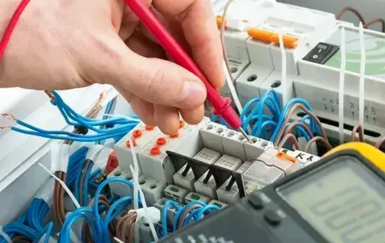 Professional electrician in Waltham Forest